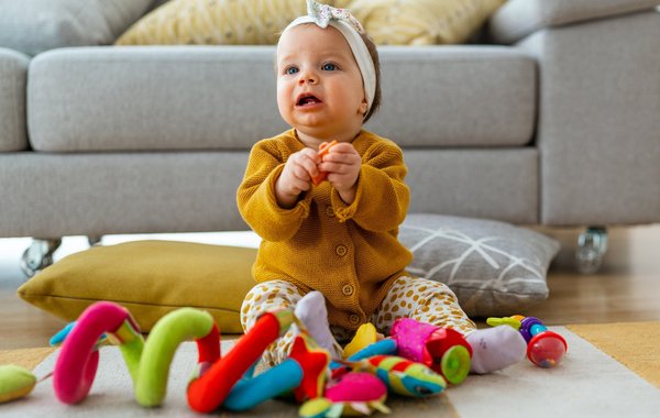 Jouets bébé : éveil et créativité au rendez-vous !